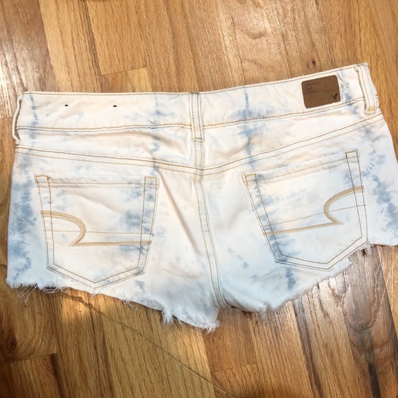 White and light blue American Eagle tiedye shorts - Picture 6 of 8